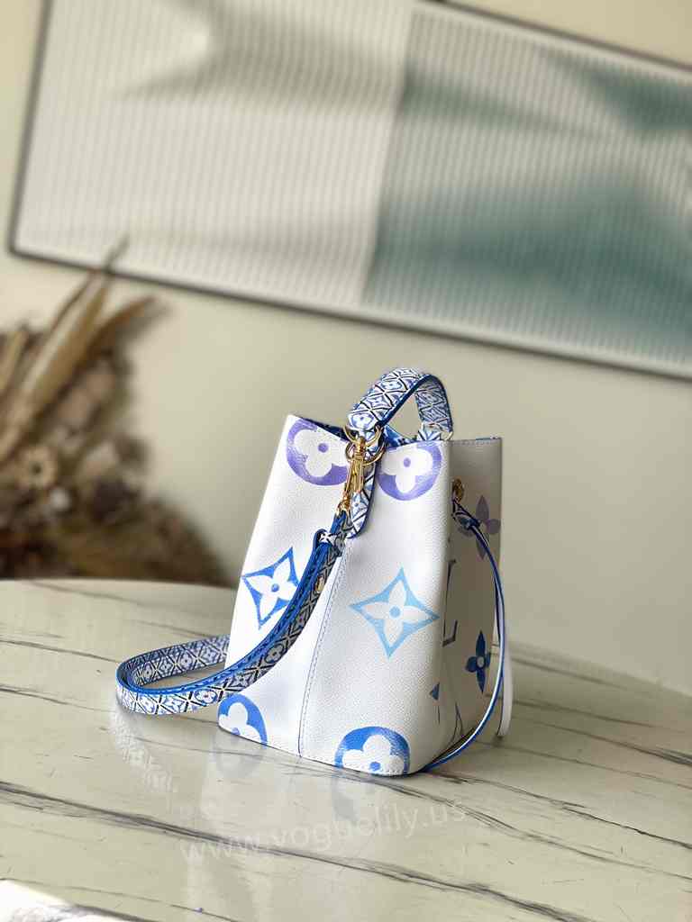 M22986 NeoNoé BB 20