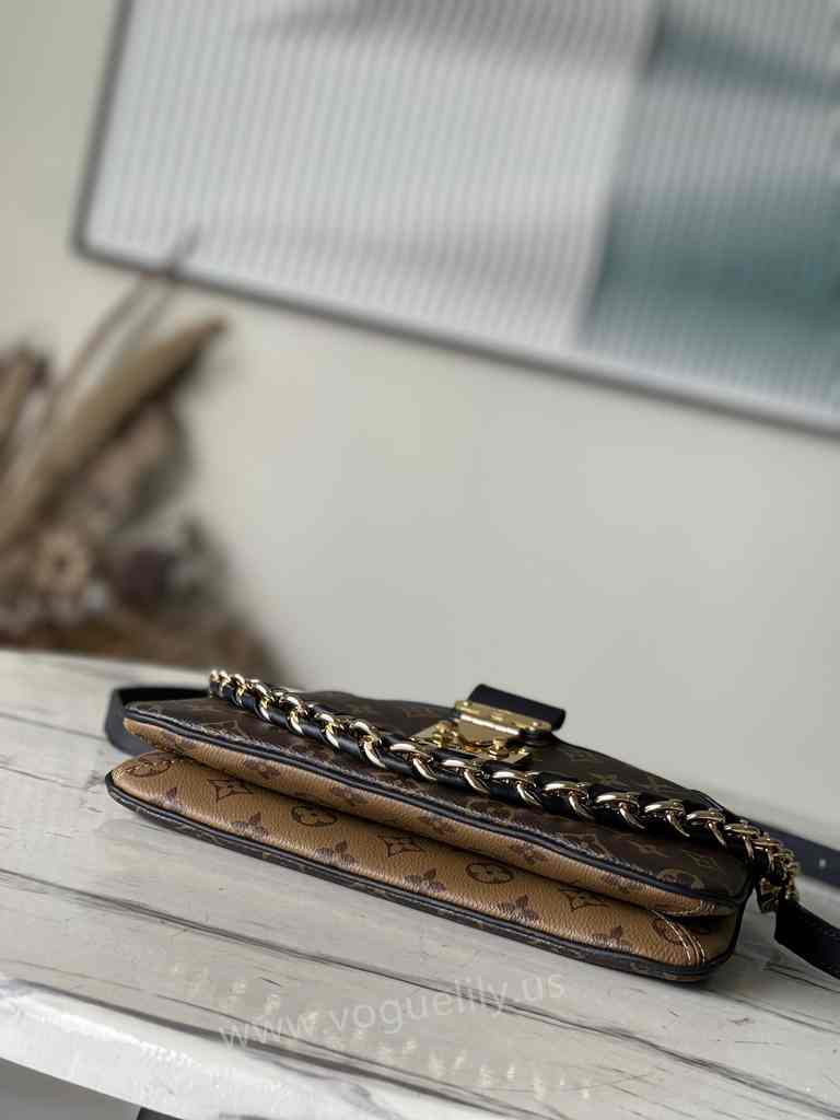 M46659 Twinny 29 M46659 Twinny 29