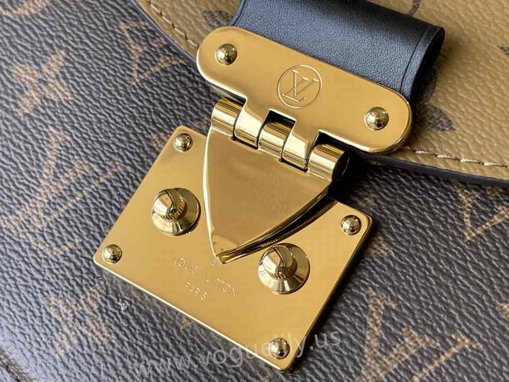 M46548 Tilsitt 24 M46548 Tilsitt 24