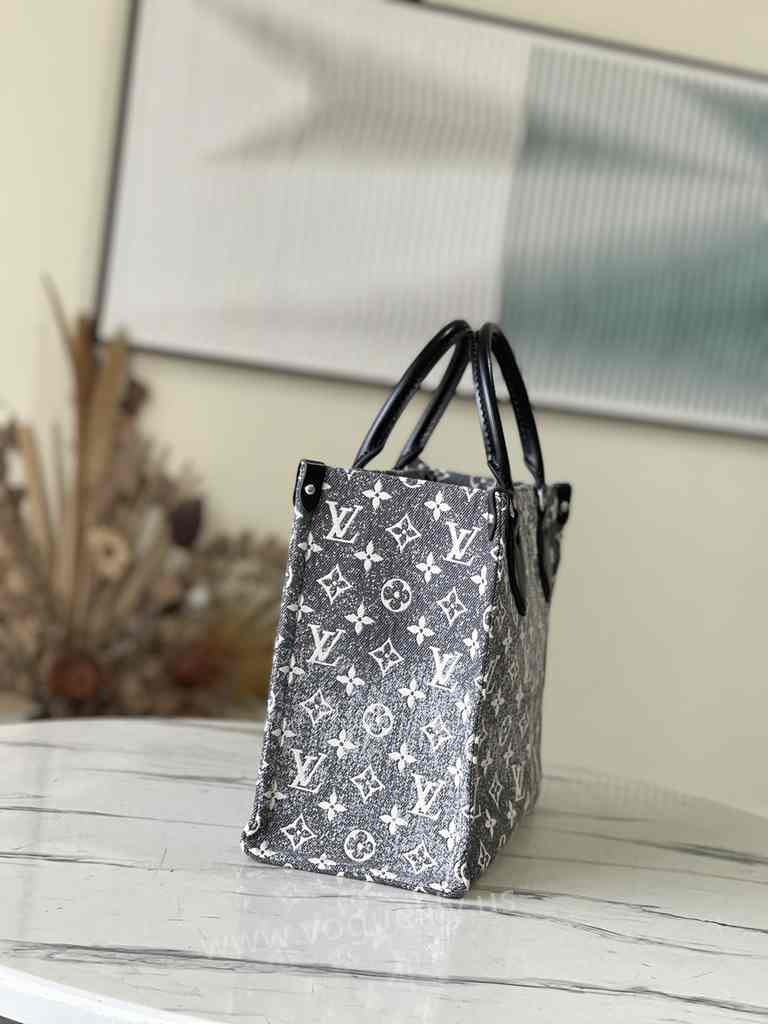 M46448 OnTheGo MM 35 M46448 OnTheGo MM 35