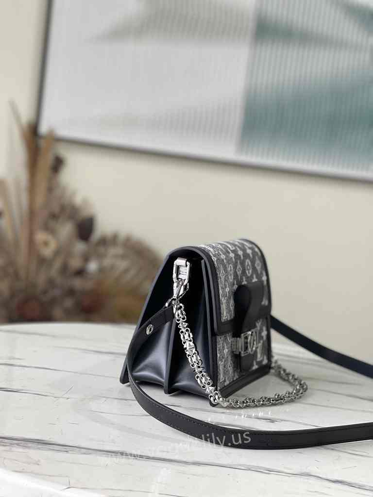 M21458 Dauphine MM 25