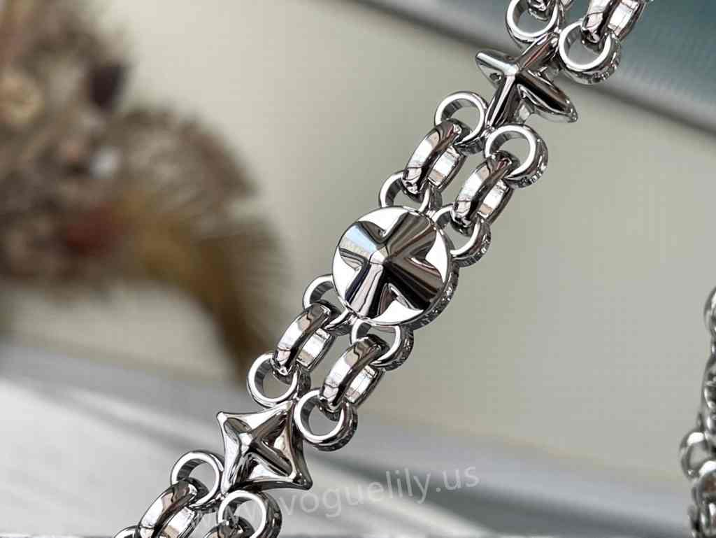 M21458 Dauphine MM 25