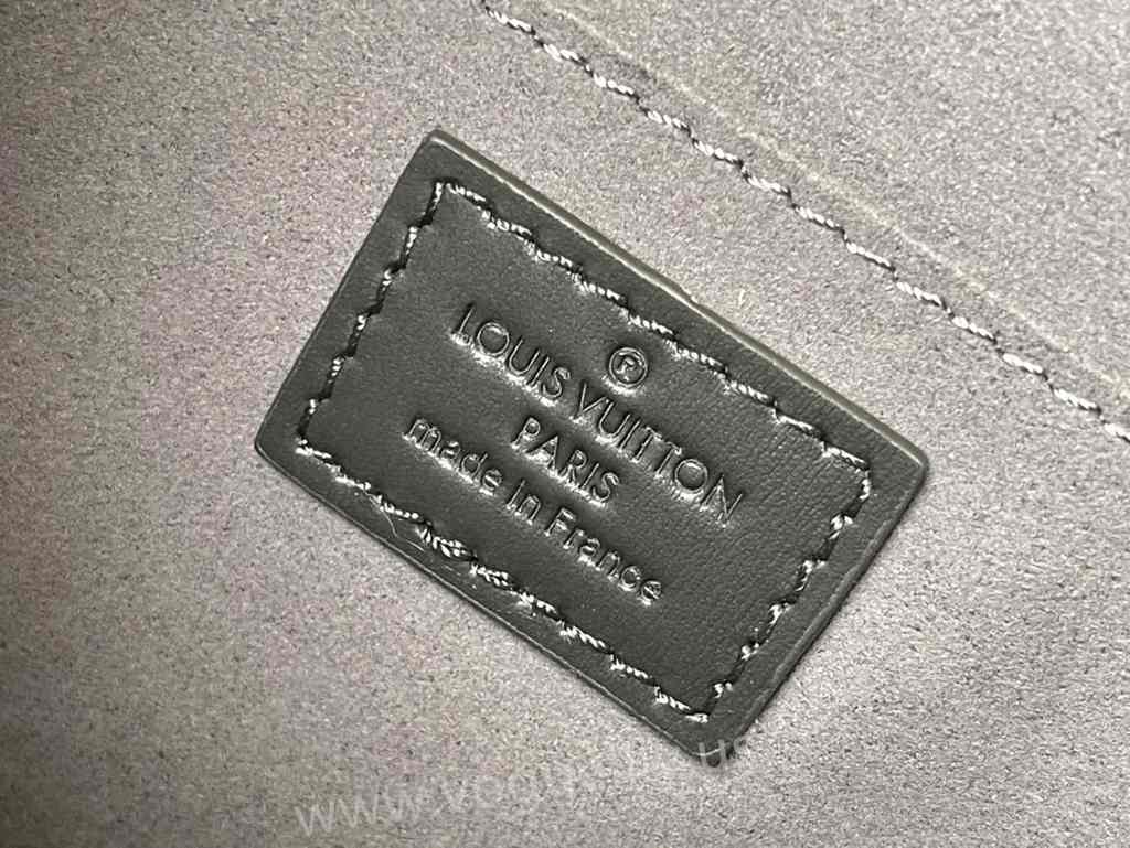 M21458 Dauphine MM 25