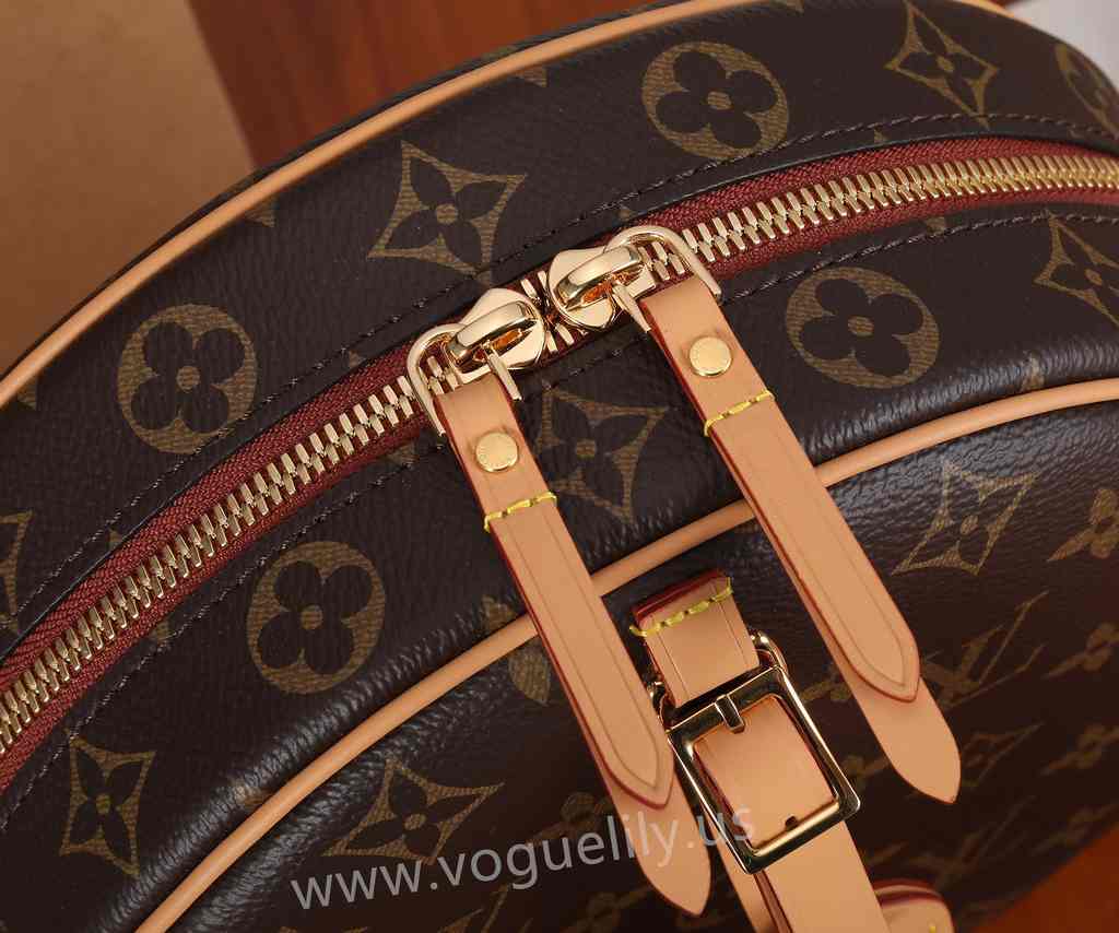 M45647 Boite Chapeau Souple 22