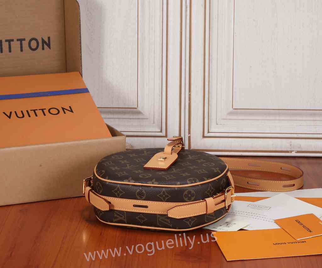 M45647 Boite Chapeau Souple 22