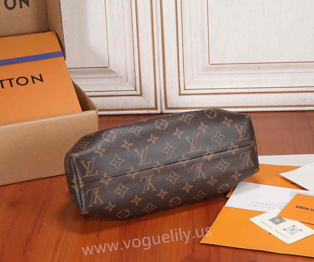 M46544 Monogram Clutch 28 M46544 Monogram Clutch 28