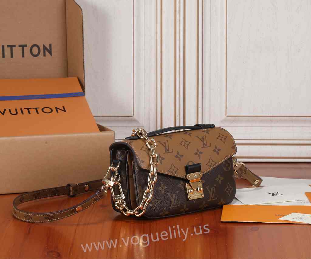 M46280 Pochette Métis East West 21