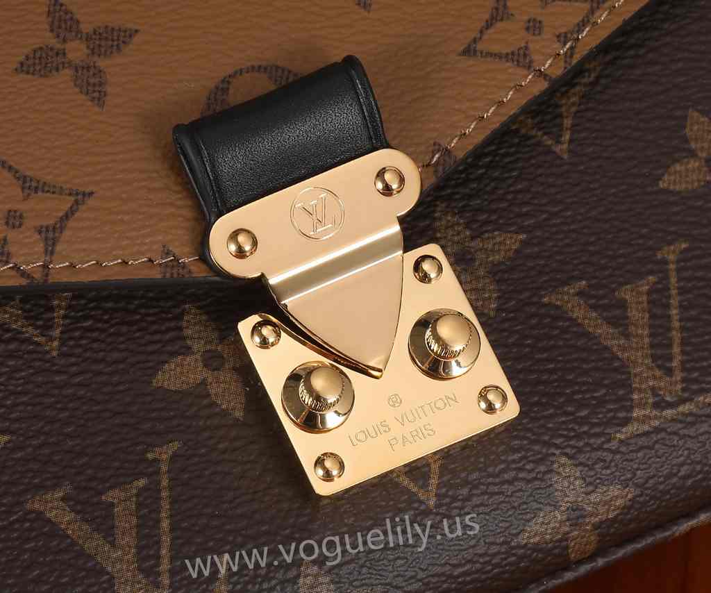 M46280 Pochette Métis East West 21