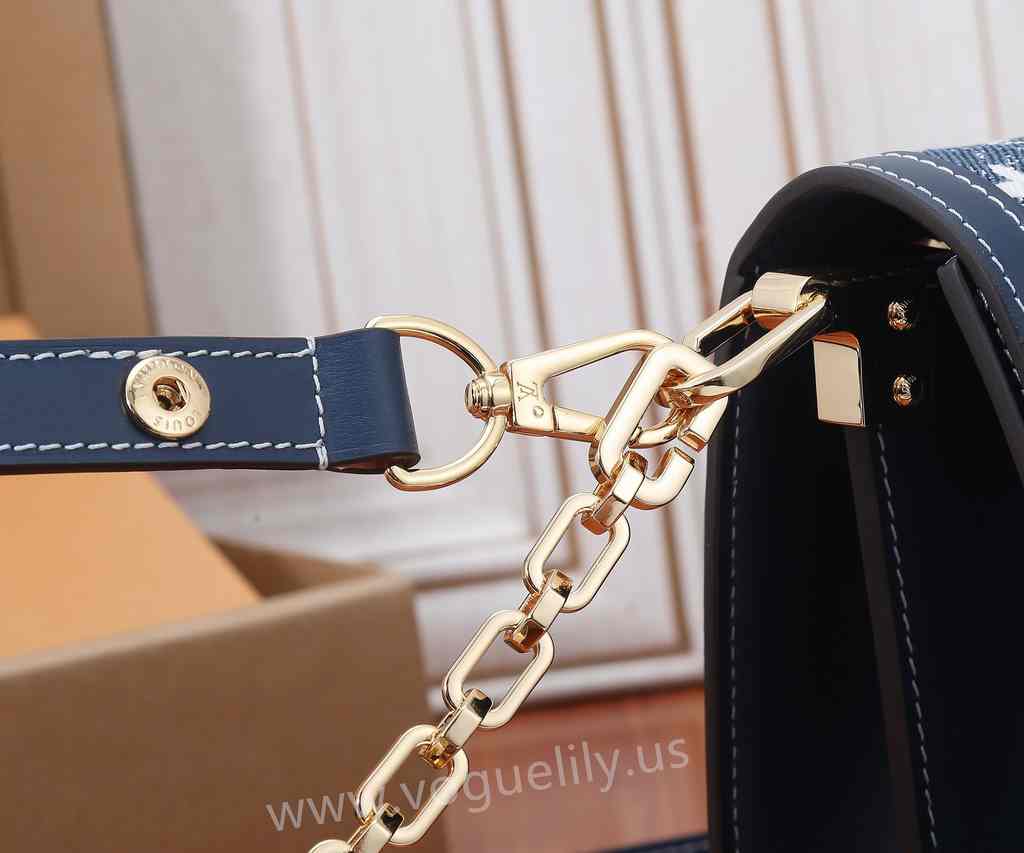 M59631 Dauphine MM 25