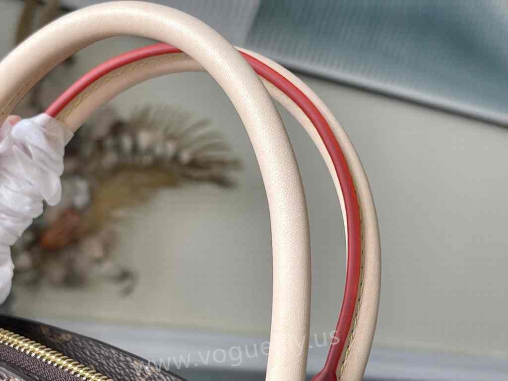 M45898 Grand Palais 34