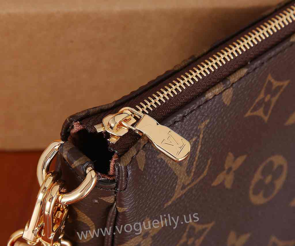 M82766 Pochette Accessoires 23