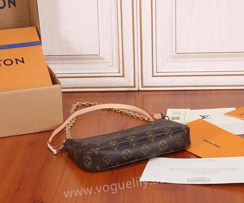 M82766 Pochette Accessoires 23