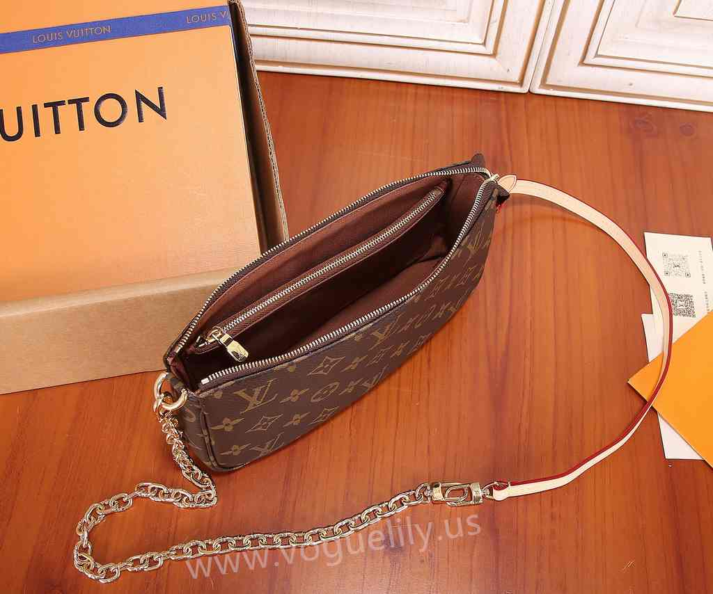 M82766 Pochette Accessoires 23