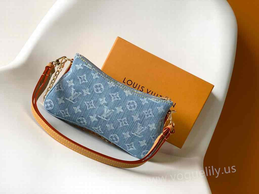 M83532 Liv Pochette 24