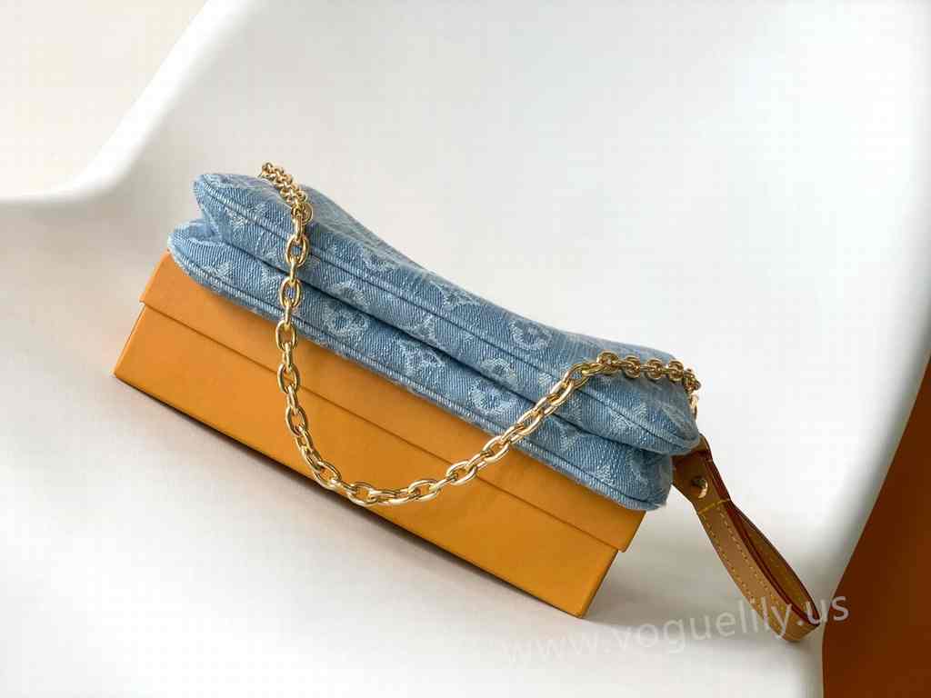 M83532 Liv Pochette 24