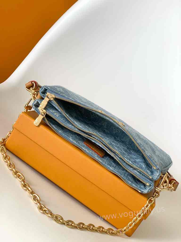 M83532 Liv Pochette 24
