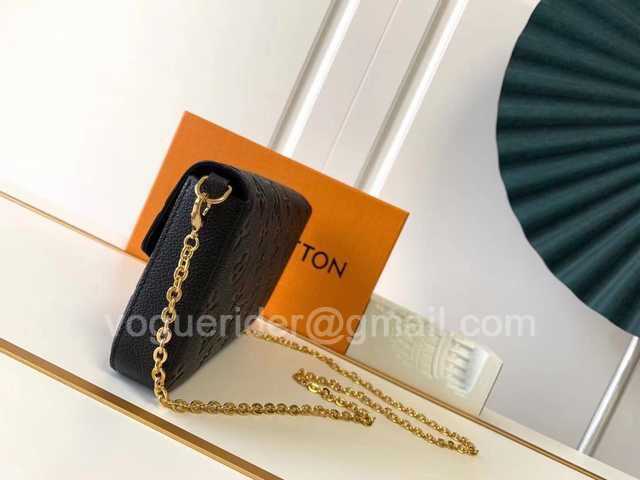 M64065 Pochette Felicie 21