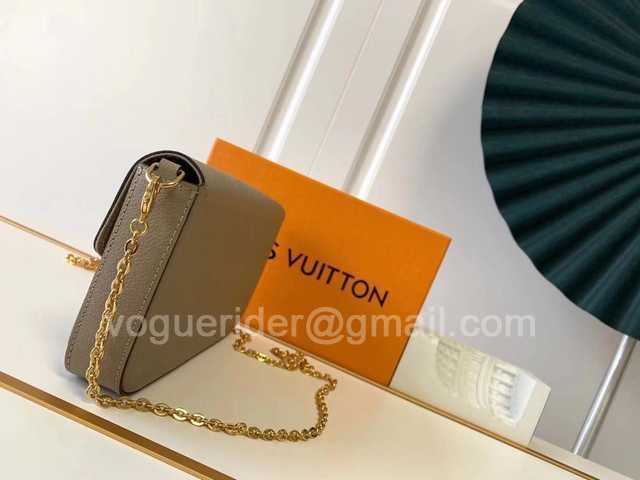 M64065 Pochette Felicie 21