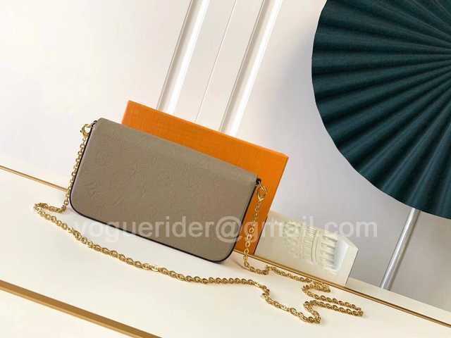 M64065 Pochette Felicie 21