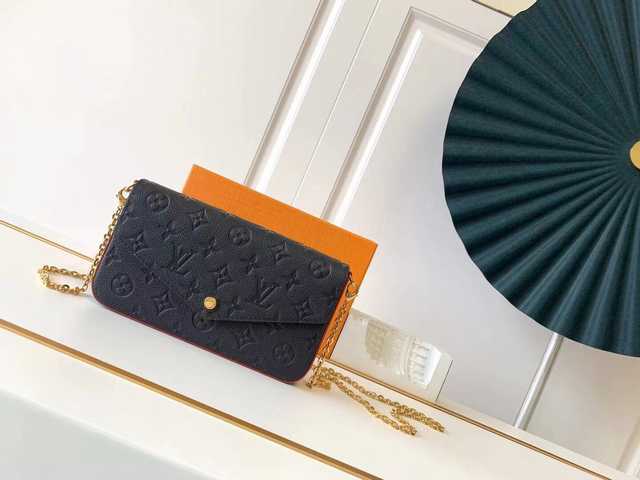 M64065 Pochette Felicie 21