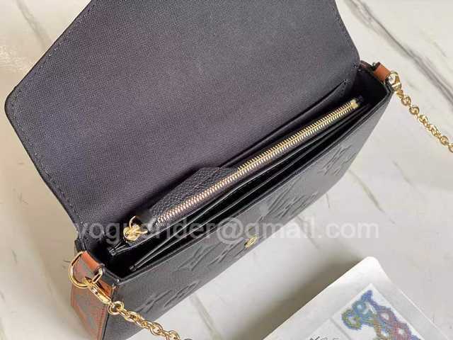 M80697 Pochette Felicie 21 M80697 Pochette Felicie 21