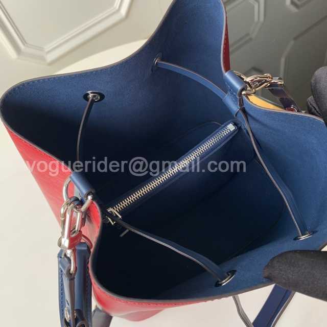 M54369 LockMe Bucket 26