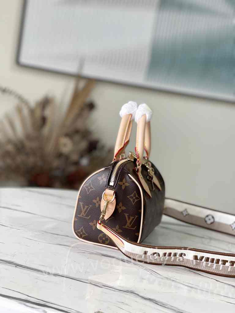 M46222 Speedy Bandouliere 20