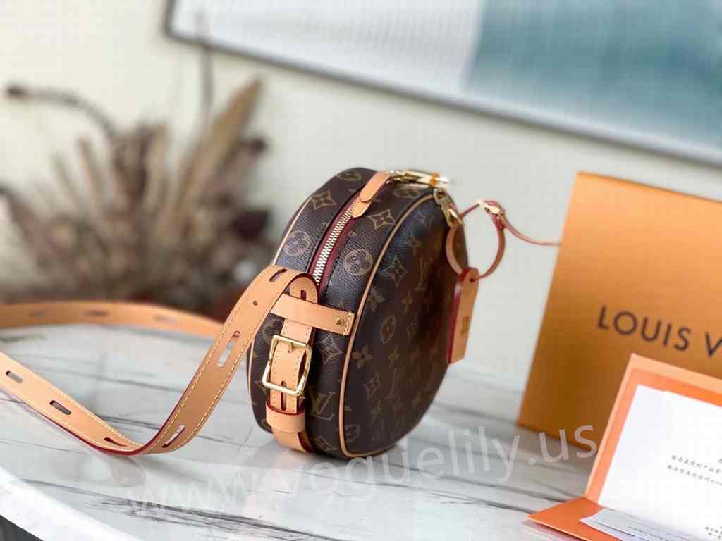 M52294 Boite Chapeau 22 M52294 Boite Chapeau 22