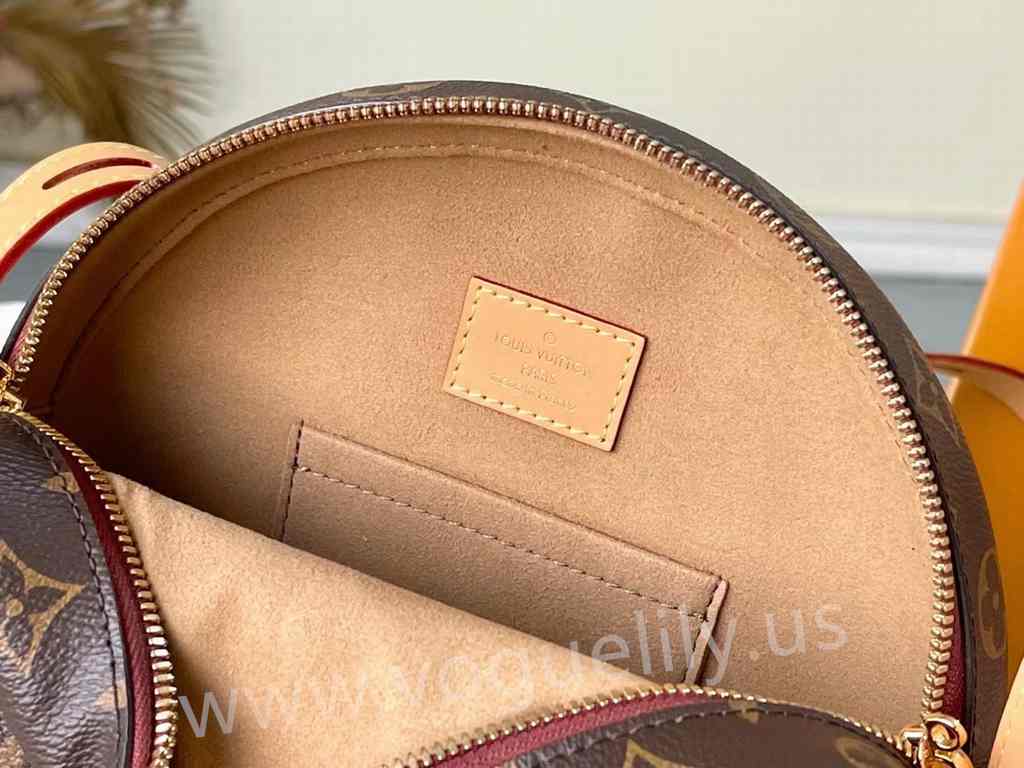 M52294 Boite Chapeau 22 M52294 Boite Chapeau 22