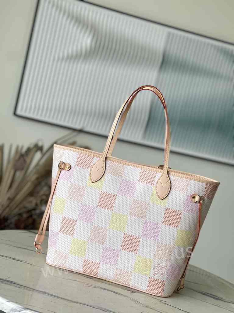 N40668 Neverfull MM 31 N40668 Neverfull MM 31