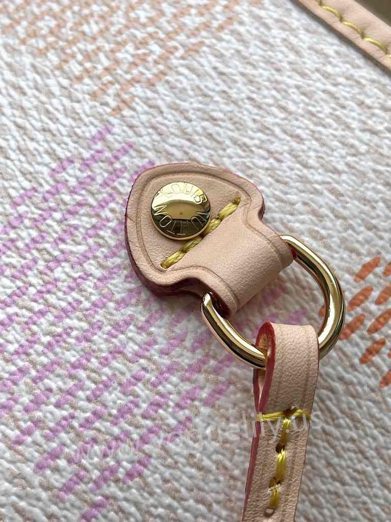 N40668 Neverfull MM 31 N40668 Neverfull MM 31