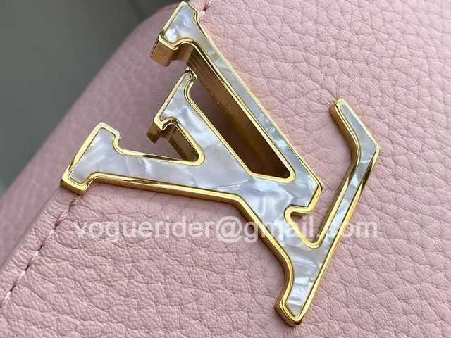 M56983 Capucines BB 21 M56983 Capucines BB 21