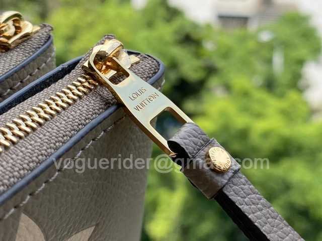 M69203 Double Zip Pochette 20 M69203 Double Zip Pochette 20