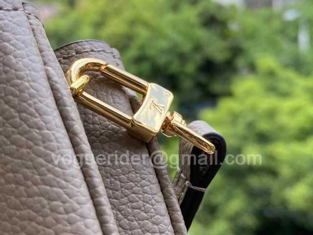 M69203 Double Zip Pochette 20 M69203 Double Zip Pochette 20