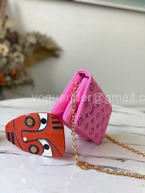 M80745 Pochette Coussin 20 M80745 Pochette Coussin 20