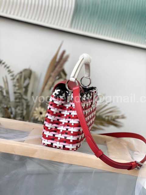 M48865 Capucines BB 27 M48865 Capucines BB 27
