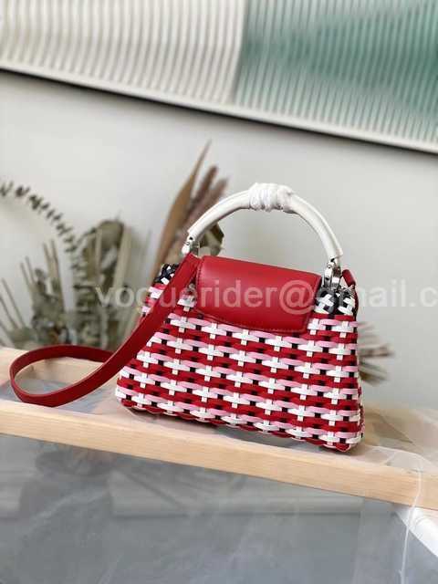 M48865 Capucines BB 27 M48865 Capucines BB 27