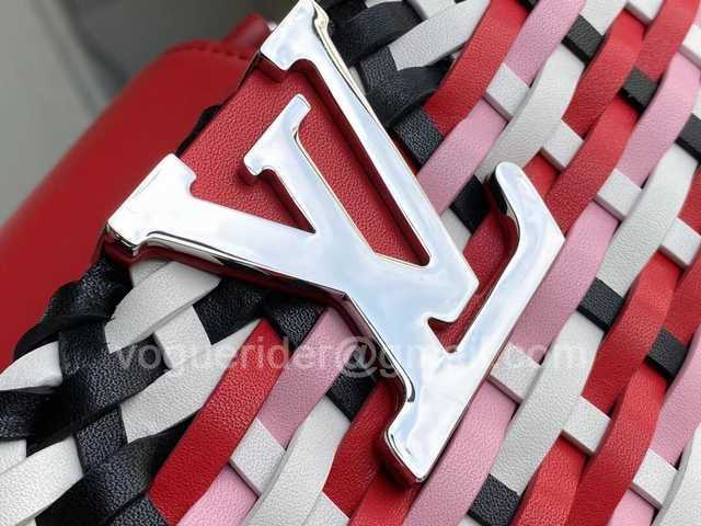 M48865 Capucines BB 27 M48865 Capucines BB 27