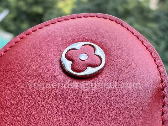 M48865 Capucines BB 27 M48865 Capucines BB 27