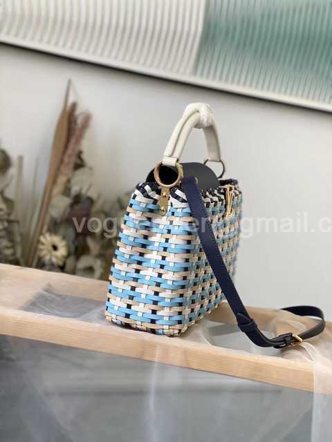 M48865 Capucines PM 31 M48865 Capucines PM 31