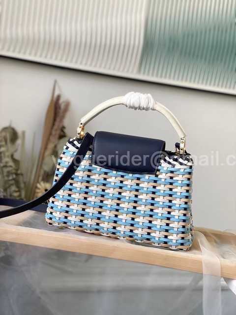M48865 Capucines PM 31 M48865 Capucines PM 31