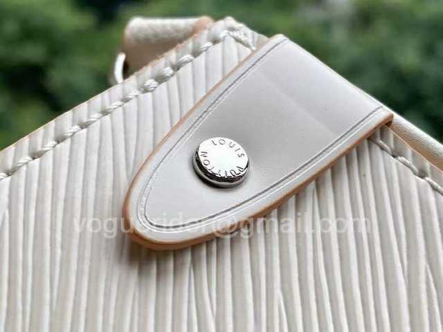 M56781 Grenelle Tote 27