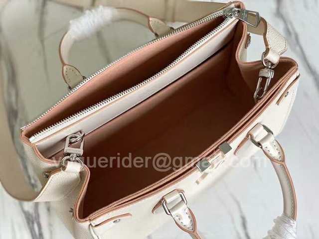 M56781 Grenelle Tote 27