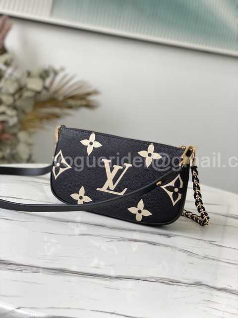 M80399 Multi Pochette Accessories 24