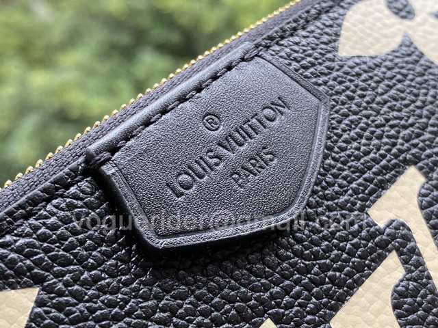 M80399 Multi Pochette Accessories 24