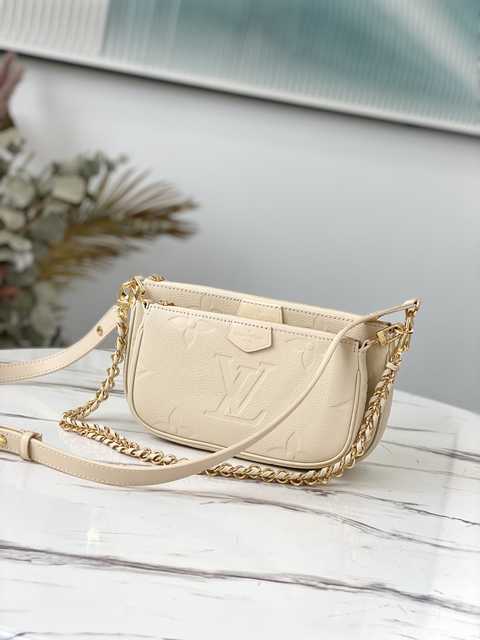 M80399 Multi Pochette Accessories 24