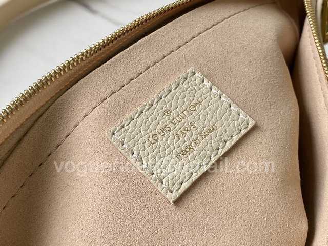 M80399 Multi Pochette Accessories 24