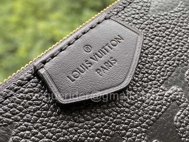 M80399 Multi Pochette Accessories 24