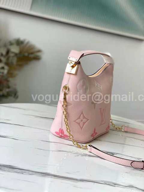 M45697 Marshmallow Hobo 24