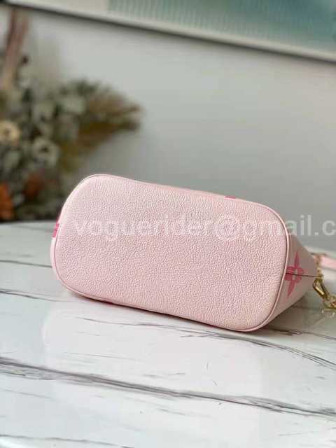 M45697 Marshmallow Hobo 24